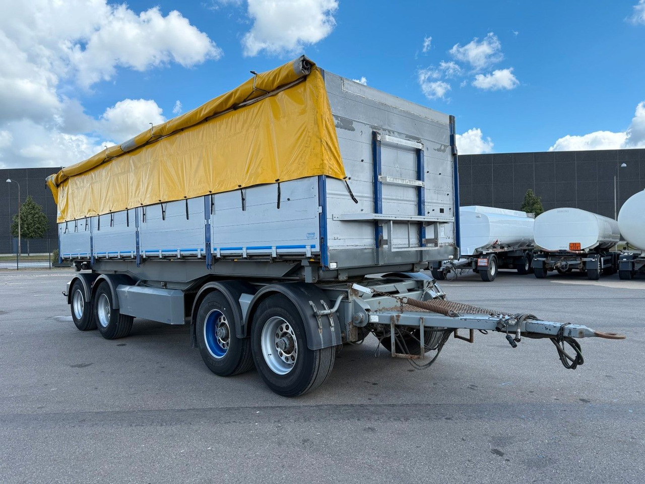 System Trailer 30 t. 3 site Graintipper / Kipper - Rimorchio ribaltabile: foto 2 System Trailer 30 t. 3 site Graintipper / Kipper - Rimorchio ribaltabile: foto 2
