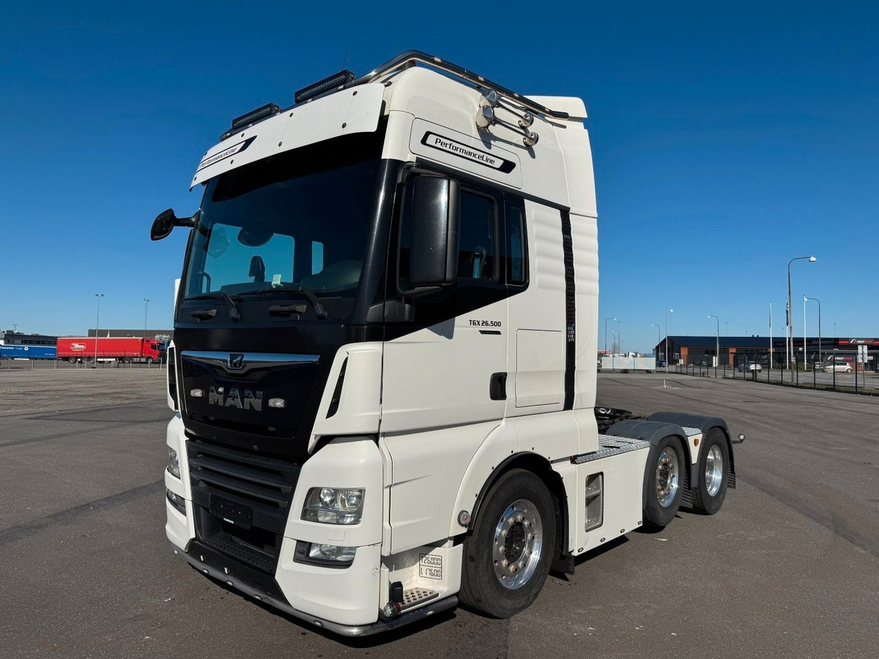 MAN TGX 26.500 6x2/2 XXL PerformanceLine - Trattore stradale: foto 1 MAN TGX 26.500 6x2/2 XXL PerformanceLine - Trattore stradale: foto 1