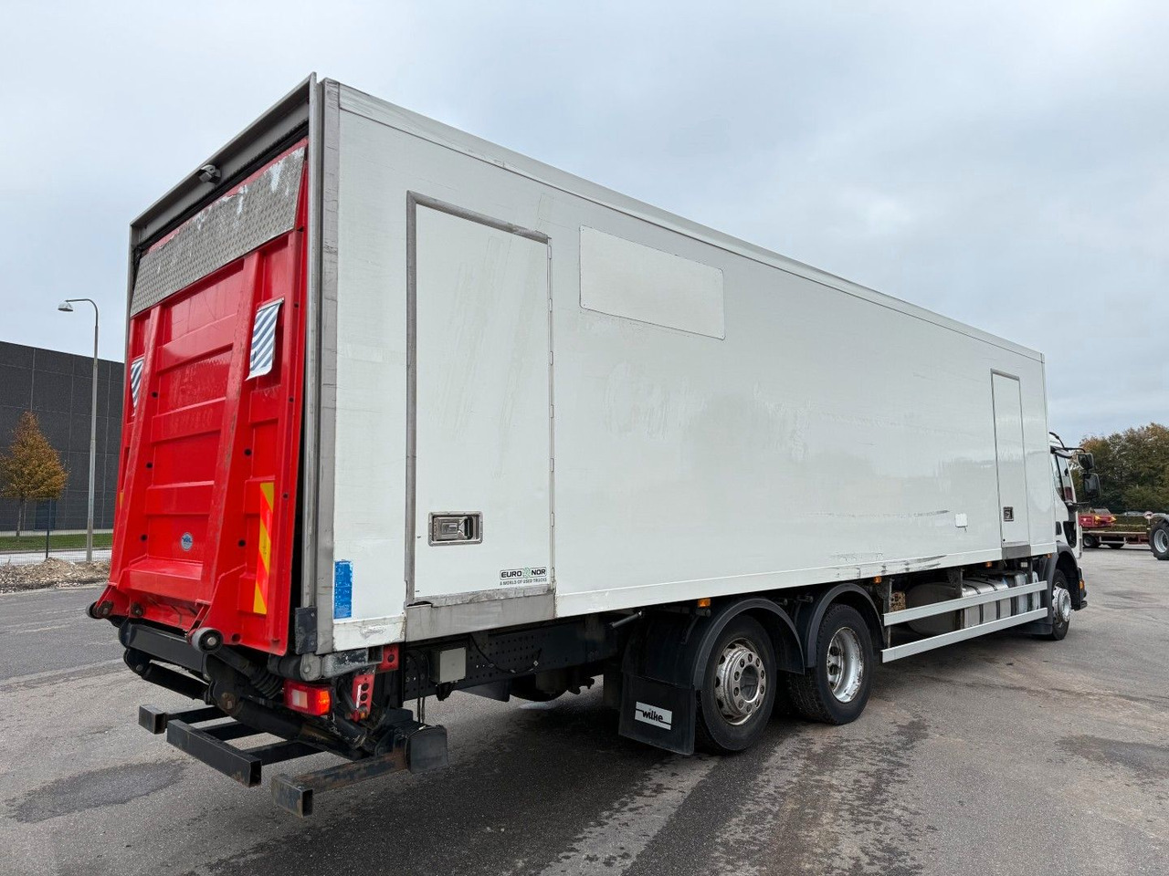 Volvo FE320 6x2*4 TK T1200-R Spectrum 9,80 m. koffer - Autocarro frigorifero: foto 3 Volvo FE320 6x2*4 TK T1200-R Spectrum 9,80 m. koffer - Autocarro frigorifero: foto 3