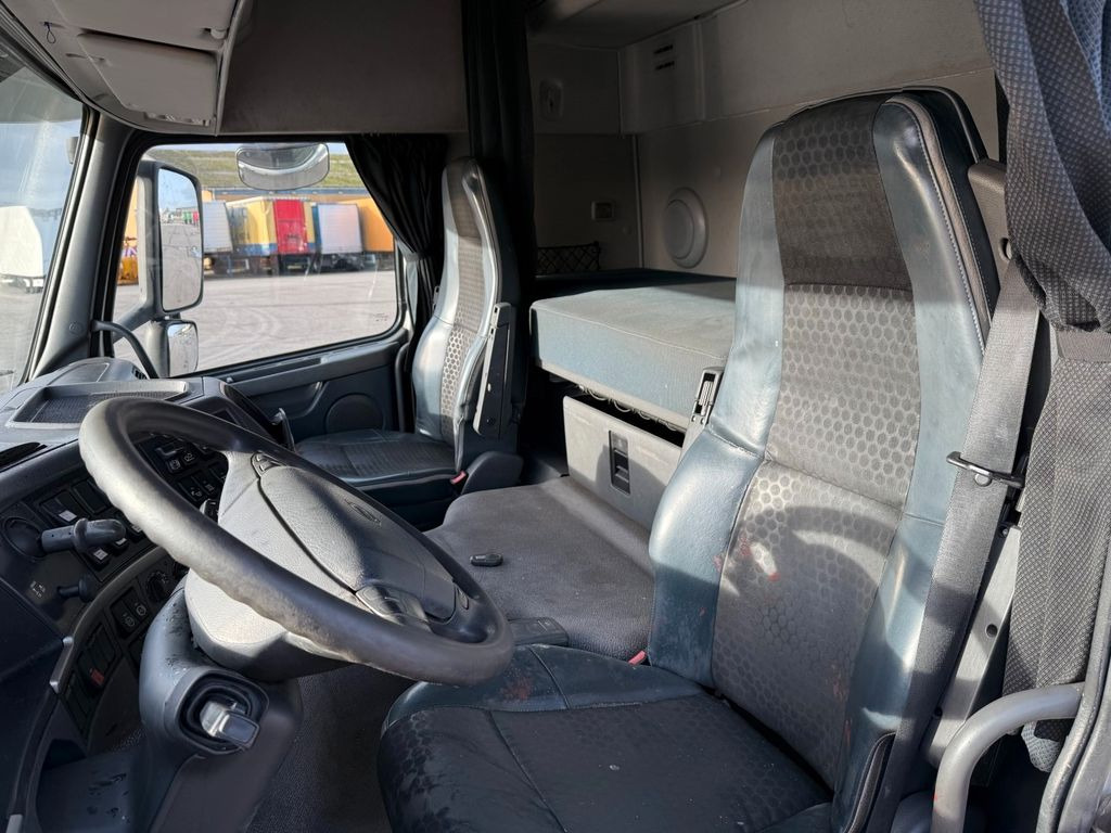 Volvo FM 410 6x2 Euro 5 - Furgone con cassone fisso, Furgone doppia cabina: foto 5 Volvo FM 410 6x2 Euro 5 - Furgone con cassone fisso, Furgone doppia cabina: foto 5
