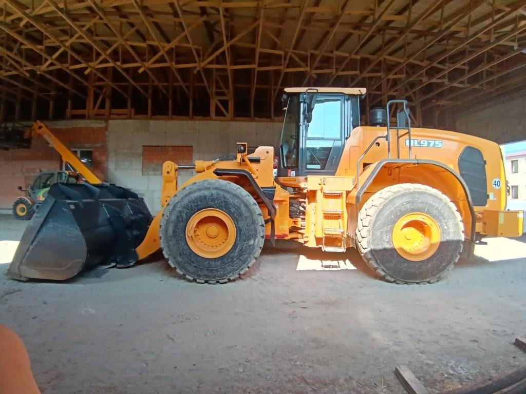 Hyundai HL975 - Pala gommata: foto 1 Hyundai HL975 - Pala gommata: foto 1