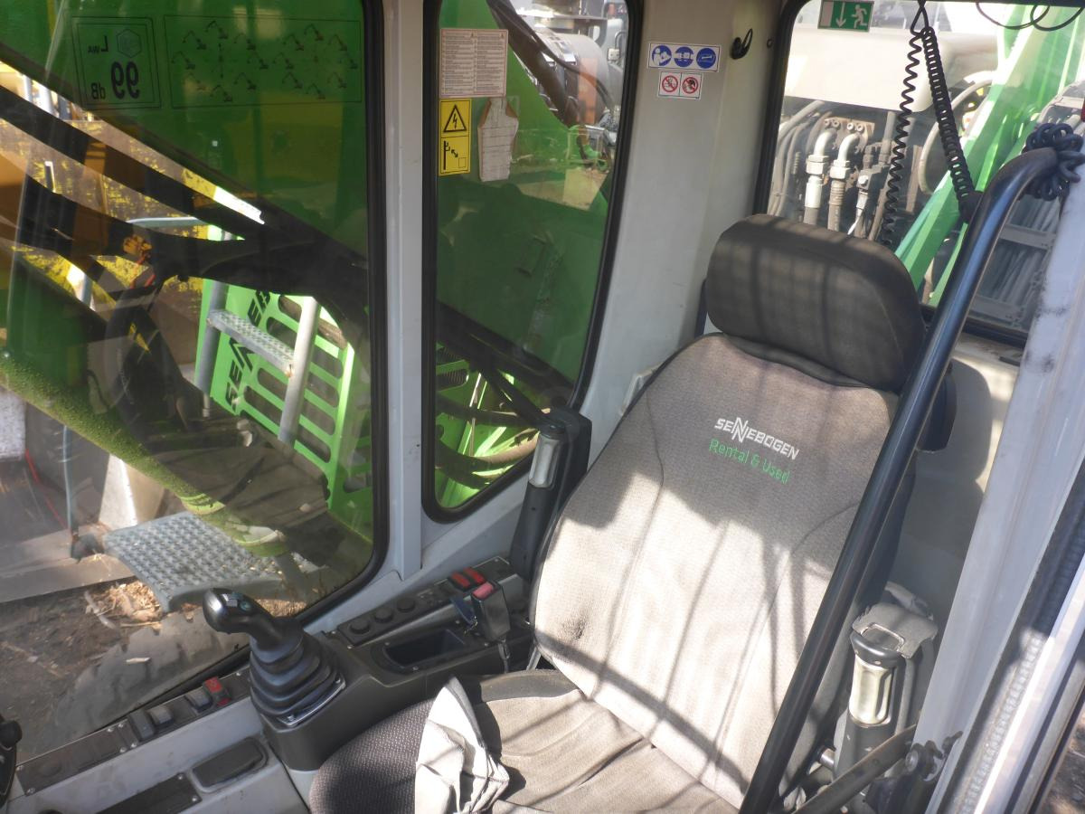 Escavatore per movimentazione Sennebogen 818: foto 6 Escavatore per movimentazione Sennebogen 818: foto 6