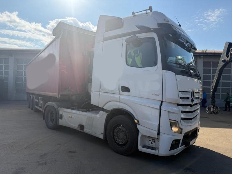 Mercedes Actros 1851 - Trattore stradale: foto 1 Mercedes Actros 1851 - Trattore stradale: foto 1