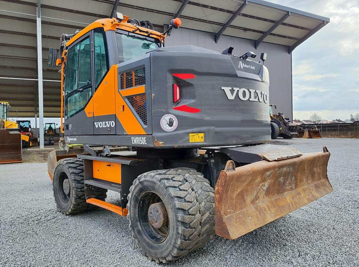 Volvo EWR150 E - Escavatore gommato: foto 1 Volvo EWR150 E - Escavatore gommato: foto 1
