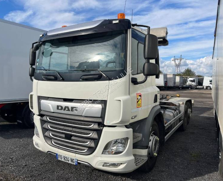 DAF CF 450 - Autocarro scarrabile: foto 1 DAF CF 450 - Autocarro scarrabile: foto 1