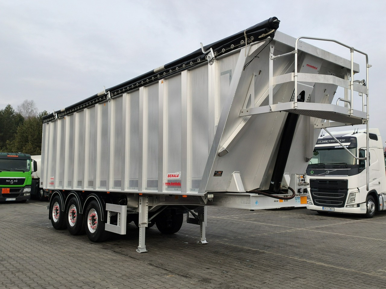 Benalu MULTIRUNNER 87 - Semirimorchio ribaltabile: foto 2 Benalu MULTIRUNNER 87 - Semirimorchio ribaltabile: foto 2