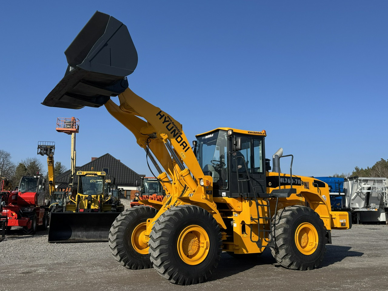 Hyundai HL760-7A Centralne Smarowanie waga-18 ton - Pala gommata: foto 1 Hyundai HL760-7A Centralne Smarowanie waga-18 ton - Pala gommata: foto 1