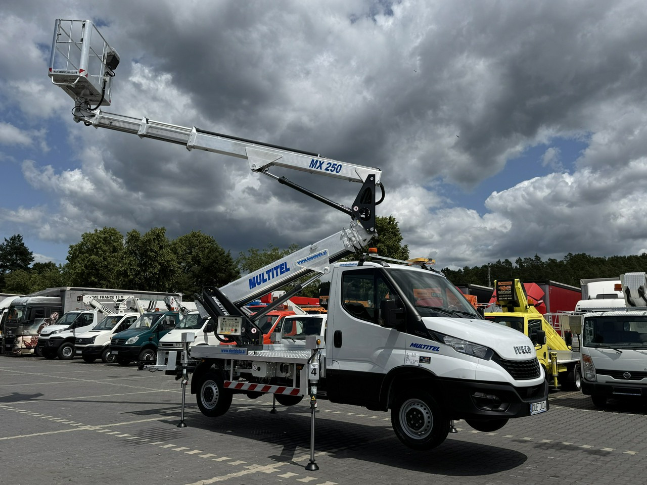 Iveco Daily 35S14 - Piattaforma autocarrata: foto 5 Iveco Daily 35S14 - Piattaforma autocarrata: foto 5