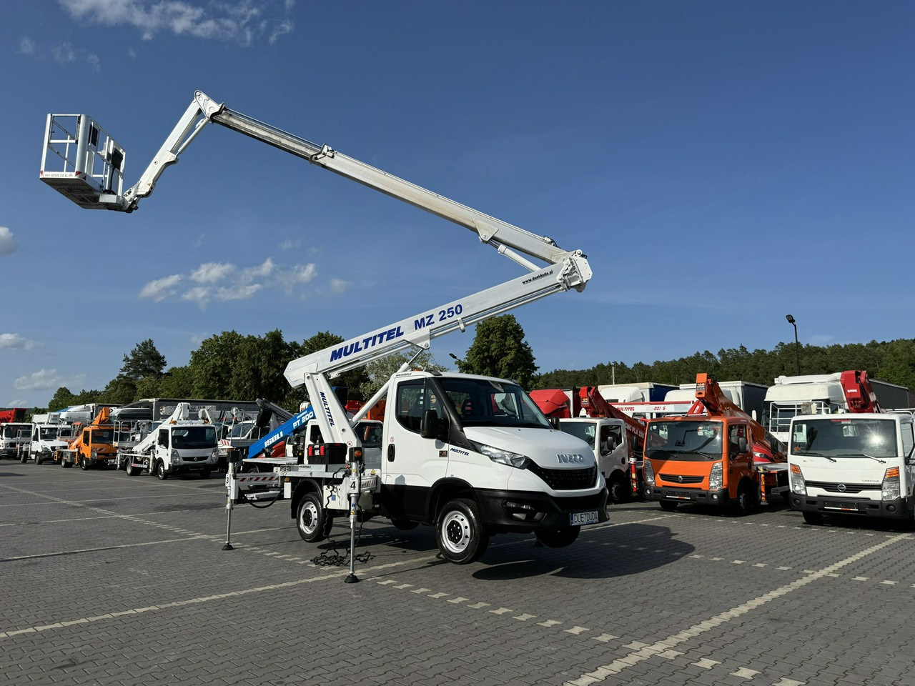 Iveco Daily 35S14 - Piattaforma autocarrata: foto 5 Iveco Daily 35S14 - Piattaforma autocarrata: foto 5