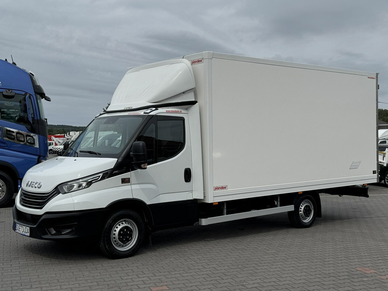 Iveco Daily 35S18 H - Furgone box: foto 2 Iveco Daily 35S18 H - Furgone box: foto 2