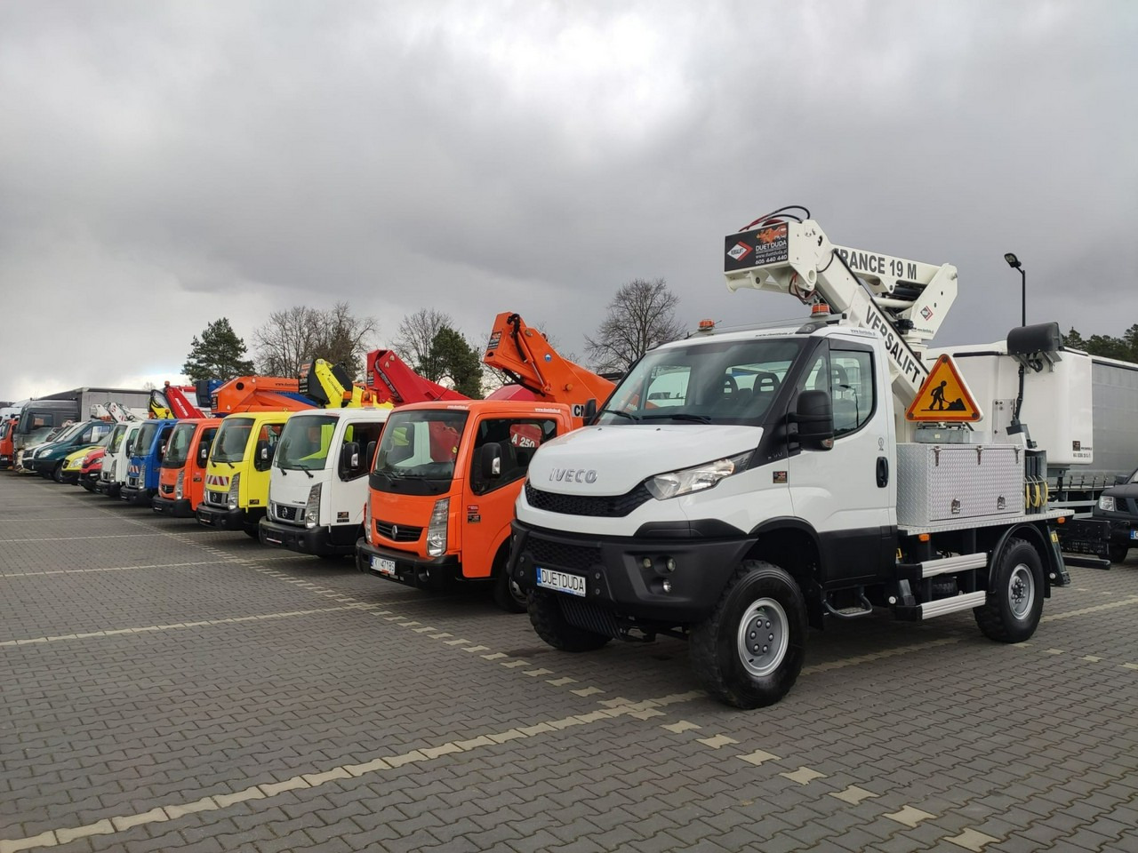 Iveco Daily 55S17W 4x4 Zwyżka 19m Versalift Lat 55 TB Time France - Piattaforma autocarrata: foto 2 Iveco Daily 55S17W 4x4 Zwyżka 19m Versalift Lat 55 TB Time France - Piattaforma autocarrata: foto 2