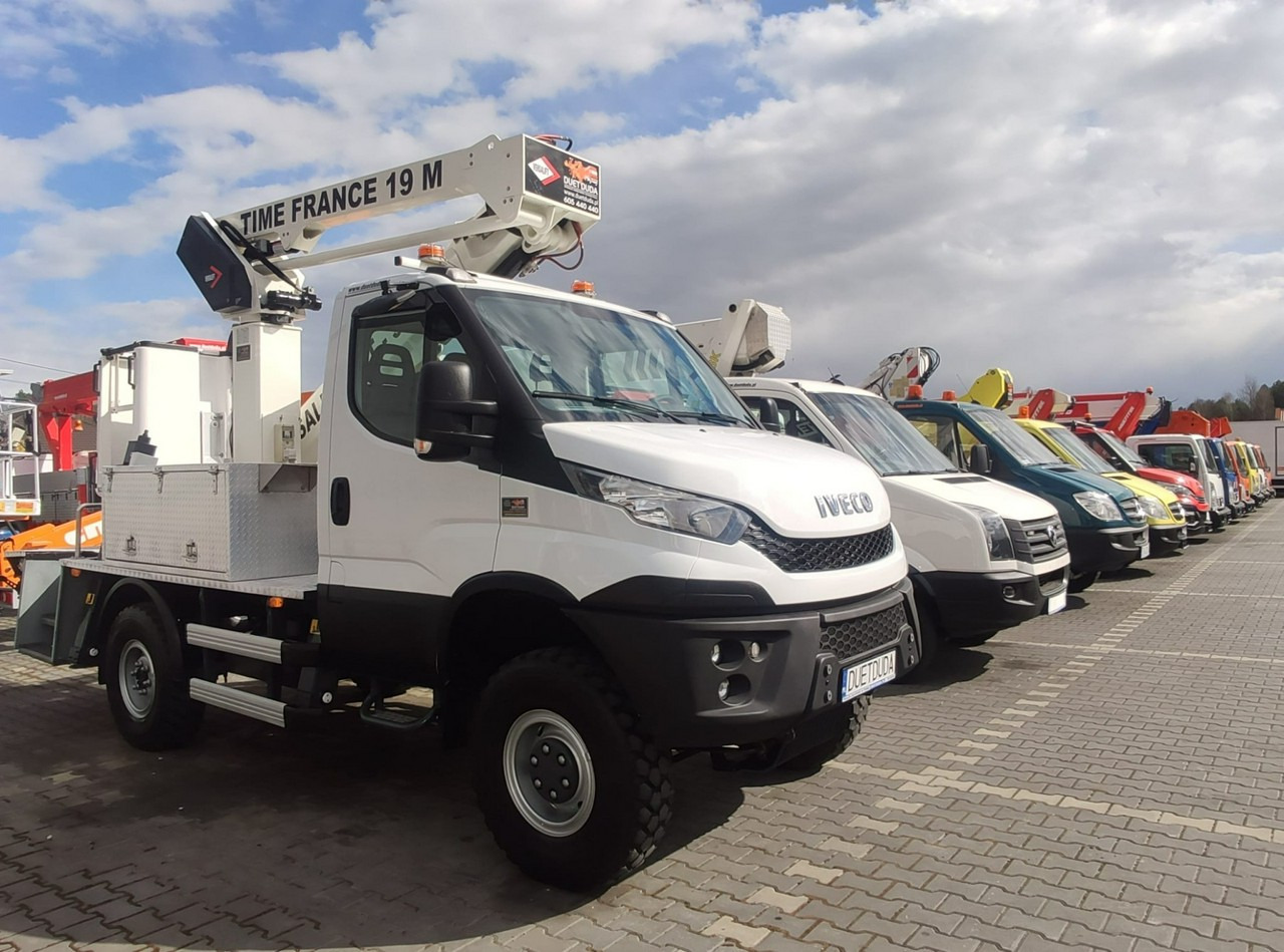 Iveco Daily 55S17W 4x4 Zwyżka 19m Versalift Lat 55 TB Time France - Piattaforma autocarrata: foto 3 Iveco Daily 55S17W 4x4 Zwyżka 19m Versalift Lat 55 TB Time France - Piattaforma autocarrata: foto 3