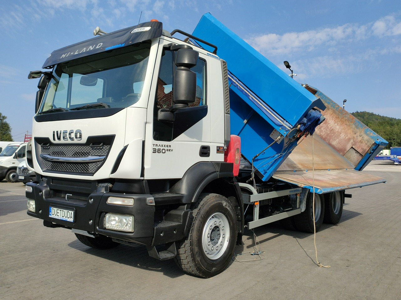 Iveco Trakker 360 EEV Manual 6x4 Wywrot 3-stronny Hydroburta Bok i Tył - Autocarro ribaltabile: foto 1 Iveco Trakker 360 EEV Manual 6x4 Wywrot 3-stronny Hydroburta Bok i Tył - Autocarro ribaltabile: foto 1