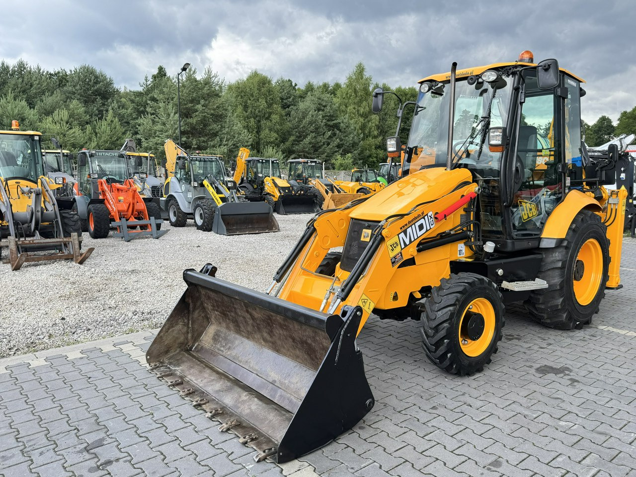 JCB MIDI CX Szybkozłącze Nowe Opony bez luzów i wycieków Super Stan - Terna: foto 1 JCB MIDI CX Szybkozłącze Nowe Opony bez luzów i wycieków Super Stan - Terna: foto 1