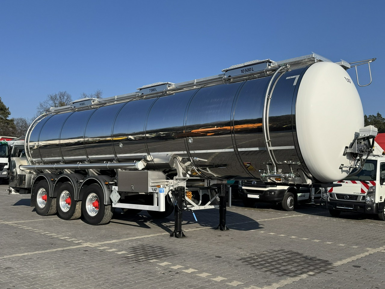 Lag Spożywcza Magyar Izolowana Webasto Pompa Elektryczna do Zrzutu - Semirimorchio cisterna: foto 1 Lag Spożywcza Magyar Izolowana Webasto Pompa Elektryczna do Zrzutu - Semirimorchio cisterna: foto 1