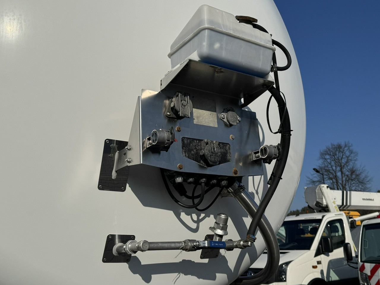 Lag Spożywcza Magyar Izolowana Webasto Pompa Elektryczna do Zrzutu - Semirimorchio cisterna: foto 5 Lag Spożywcza Magyar Izolowana Webasto Pompa Elektryczna do Zrzutu - Semirimorchio cisterna: foto 5