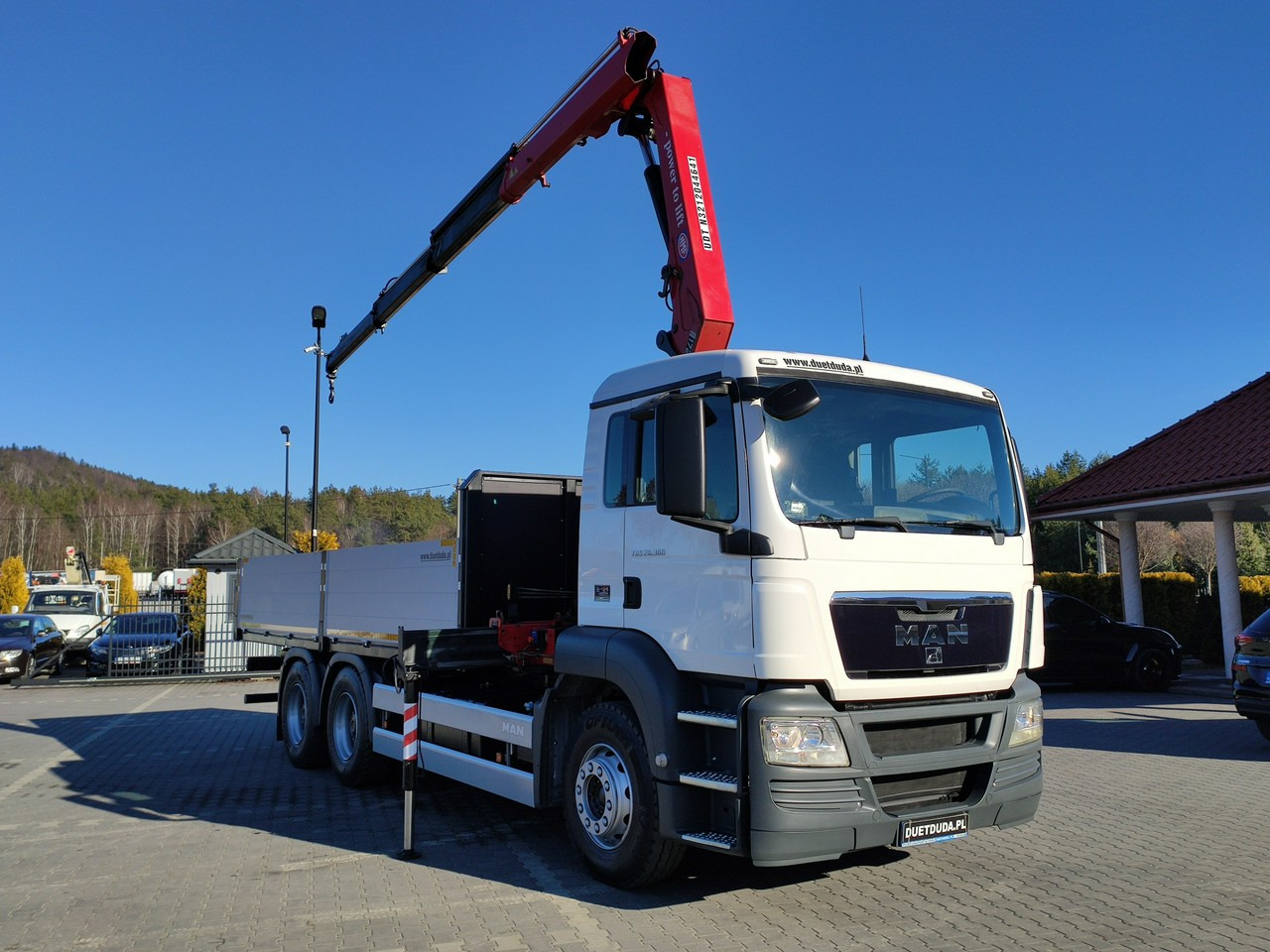 MAN TGS 26.360 6x4 - Autocarro con pianale/ Cassone fisso, Camion con gru: foto 3 MAN TGS 26.360 6x4 - Autocarro con pianale/ Cassone fisso, Camion con gru: foto 3