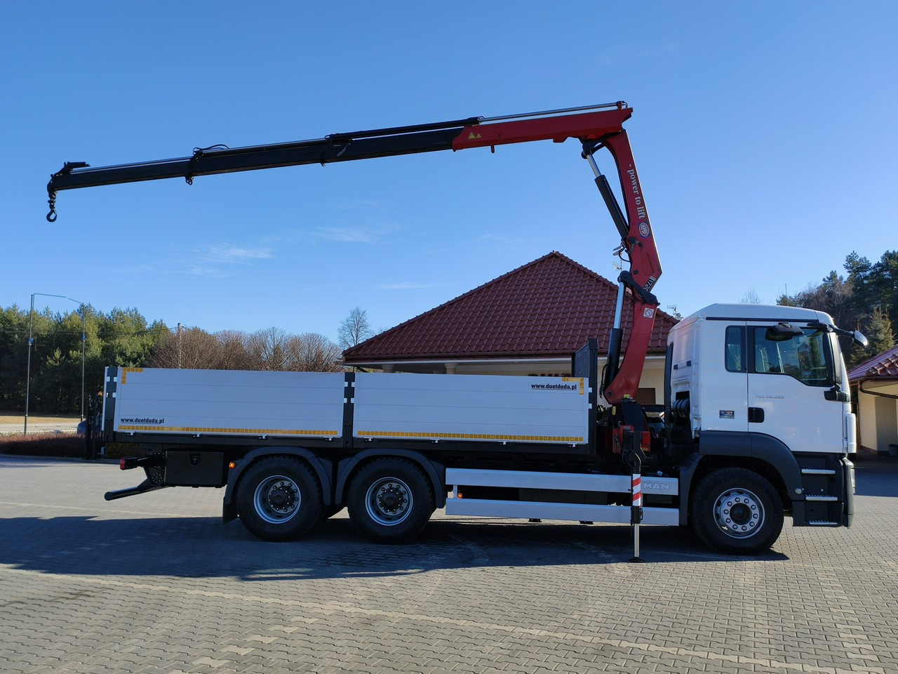 MAN TGS 26.360 6x4 - Autocarro con pianale/ Cassone fisso, Camion con gru: foto 4 MAN TGS 26.360 6x4 - Autocarro con pianale/ Cassone fisso, Camion con gru: foto 4