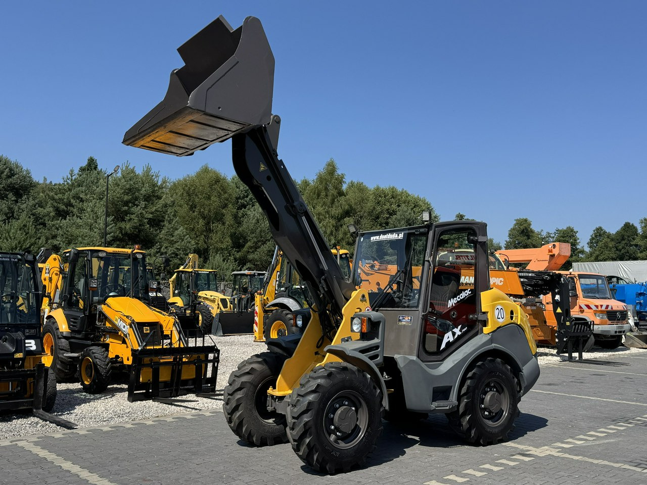 Mecalac AX 700 Szybko-Złącze Łyżka Super Stan - Pala gommata: foto 4 Mecalac AX 700 Szybko-Złącze Łyżka Super Stan - Pala gommata: foto 4