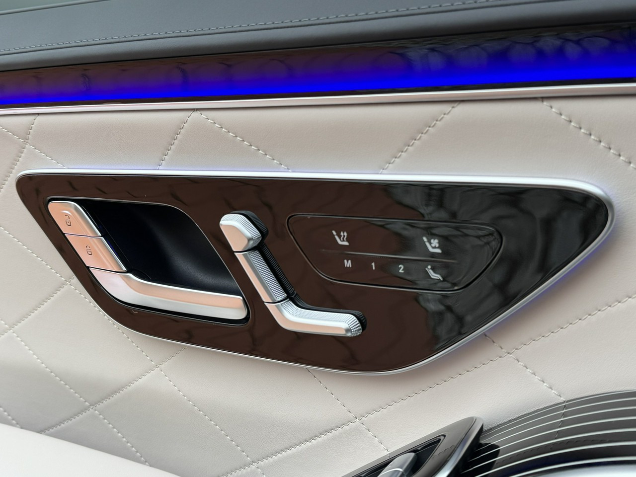 Berlina Mercedes S 450: foto 46