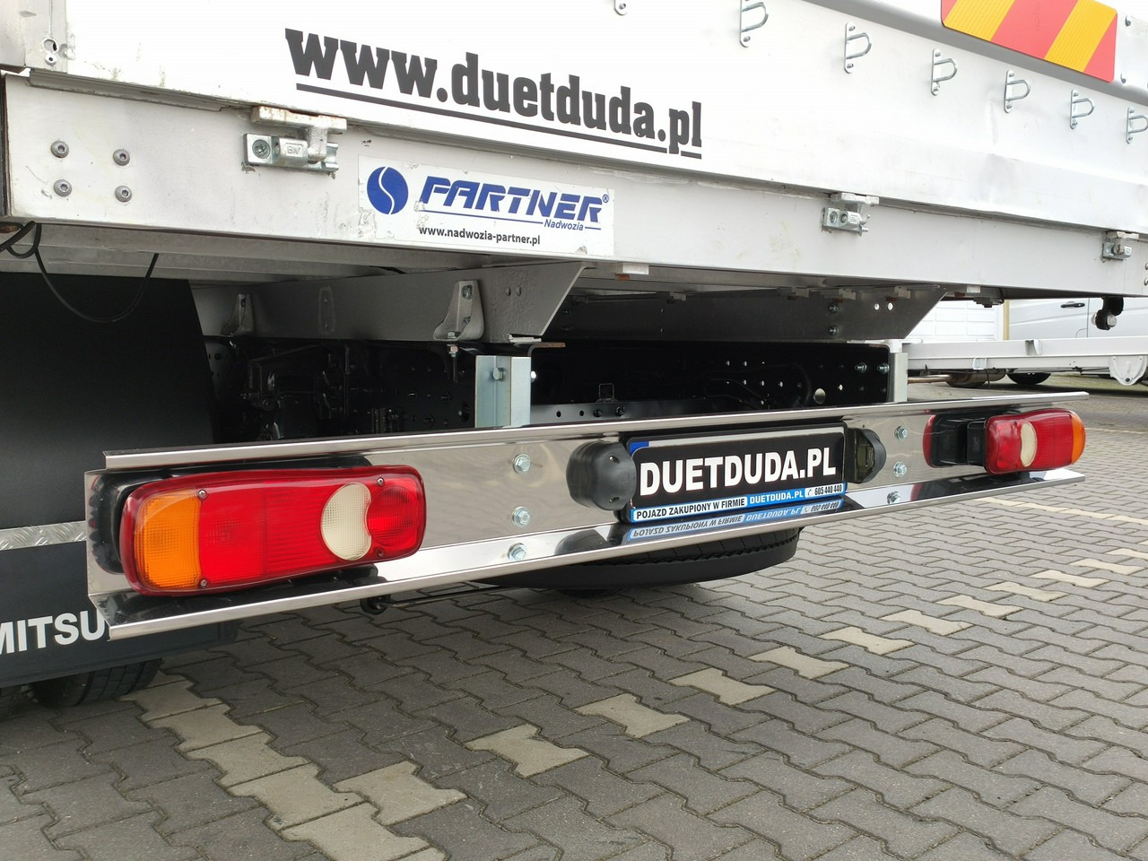 Autocarro con pianale/ Cassone fisso, Camion con gru Mitsubishi Canter Fuso 7C15 3.0/150KM HDS FASSI F40 UNIKAT Super Stan !!!: foto 19