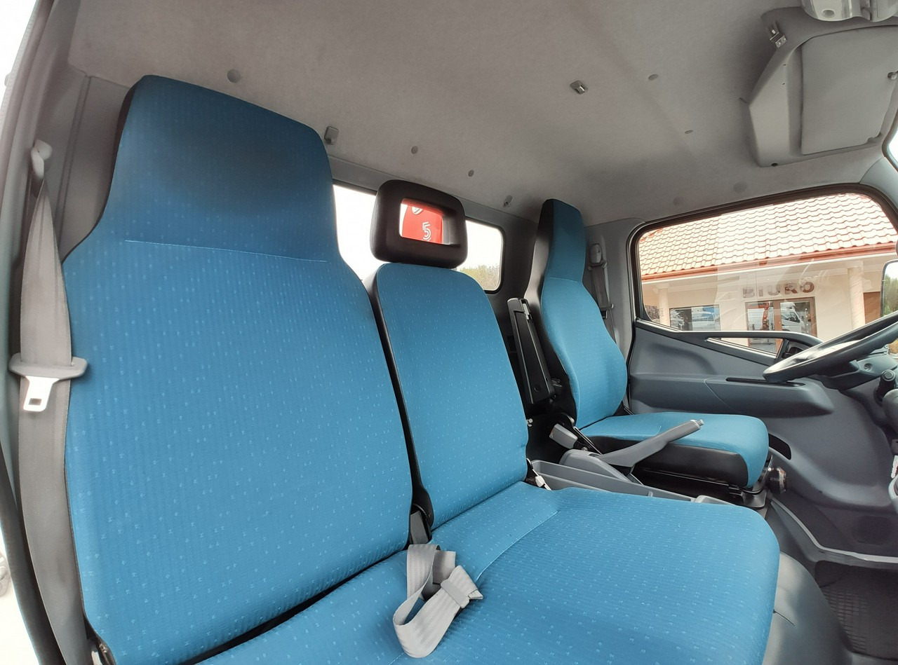 Autocarro con pianale/ Cassone fisso, Camion con gru Mitsubishi Canter Fuso 7C15 3.0/150KM HDS FASSI F40 UNIKAT Super Stan !!!: foto 29