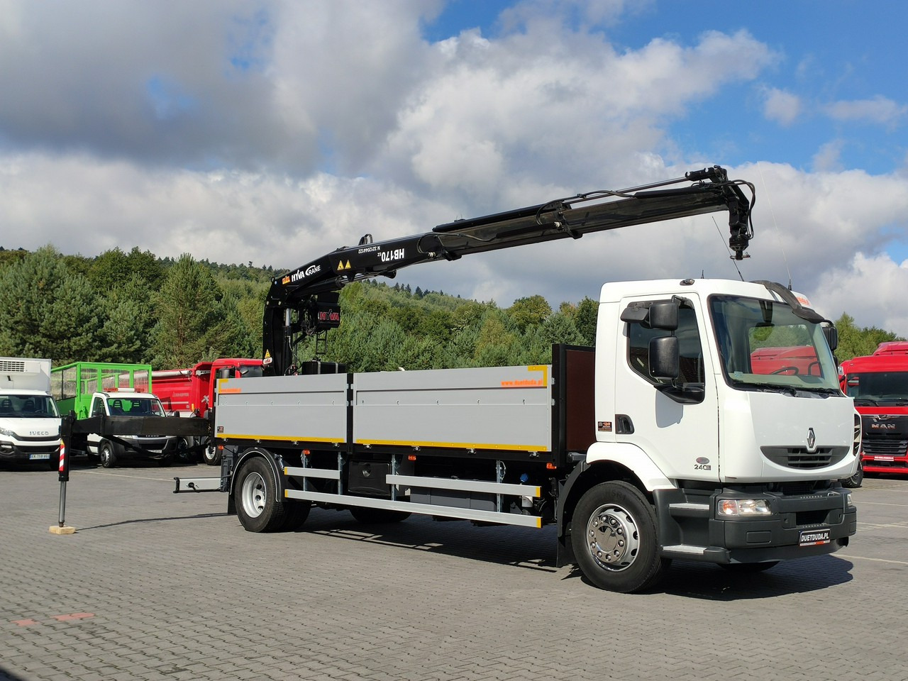 Renault Midlum 180.240DXI + HDS HYVA HB170E2 Udzwig 3.6Tony - Autocarro con pianale/ Cassone fisso, Camion con gru: foto 1 Renault Midlum 180.240DXI + HDS HYVA HB170E2 Udzwig 3.6Tony - Autocarro con pianale/ Cassone fisso, Camion con gru: foto 1