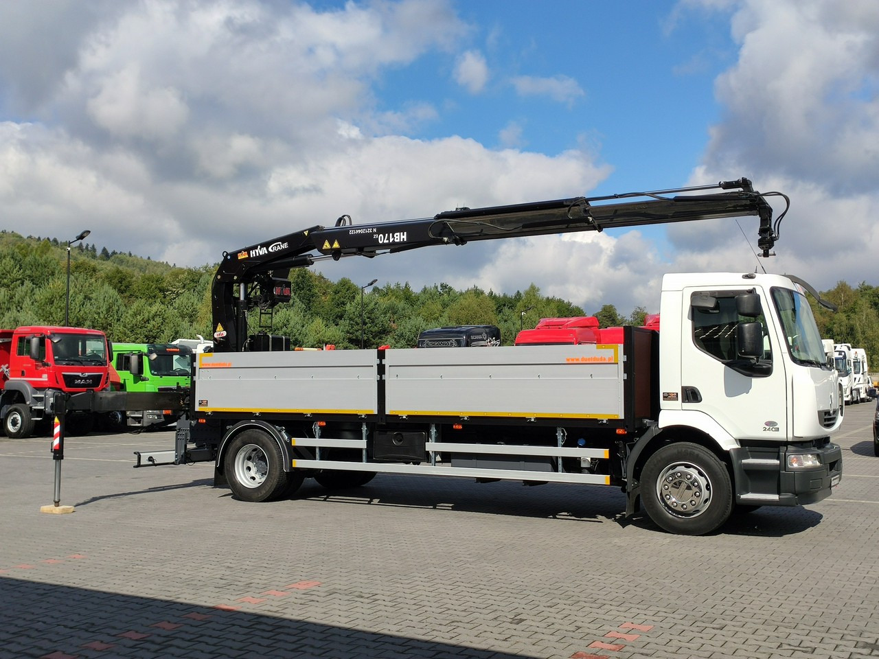 Renault Midlum 180.240DXI + HDS HYVA HB170E2 Udzwig 3.6Tony - Autocarro con pianale/ Cassone fisso, Camion con gru: foto 4 Renault Midlum 180.240DXI + HDS HYVA HB170E2 Udzwig 3.6Tony - Autocarro con pianale/ Cassone fisso, Camion con gru: foto 4