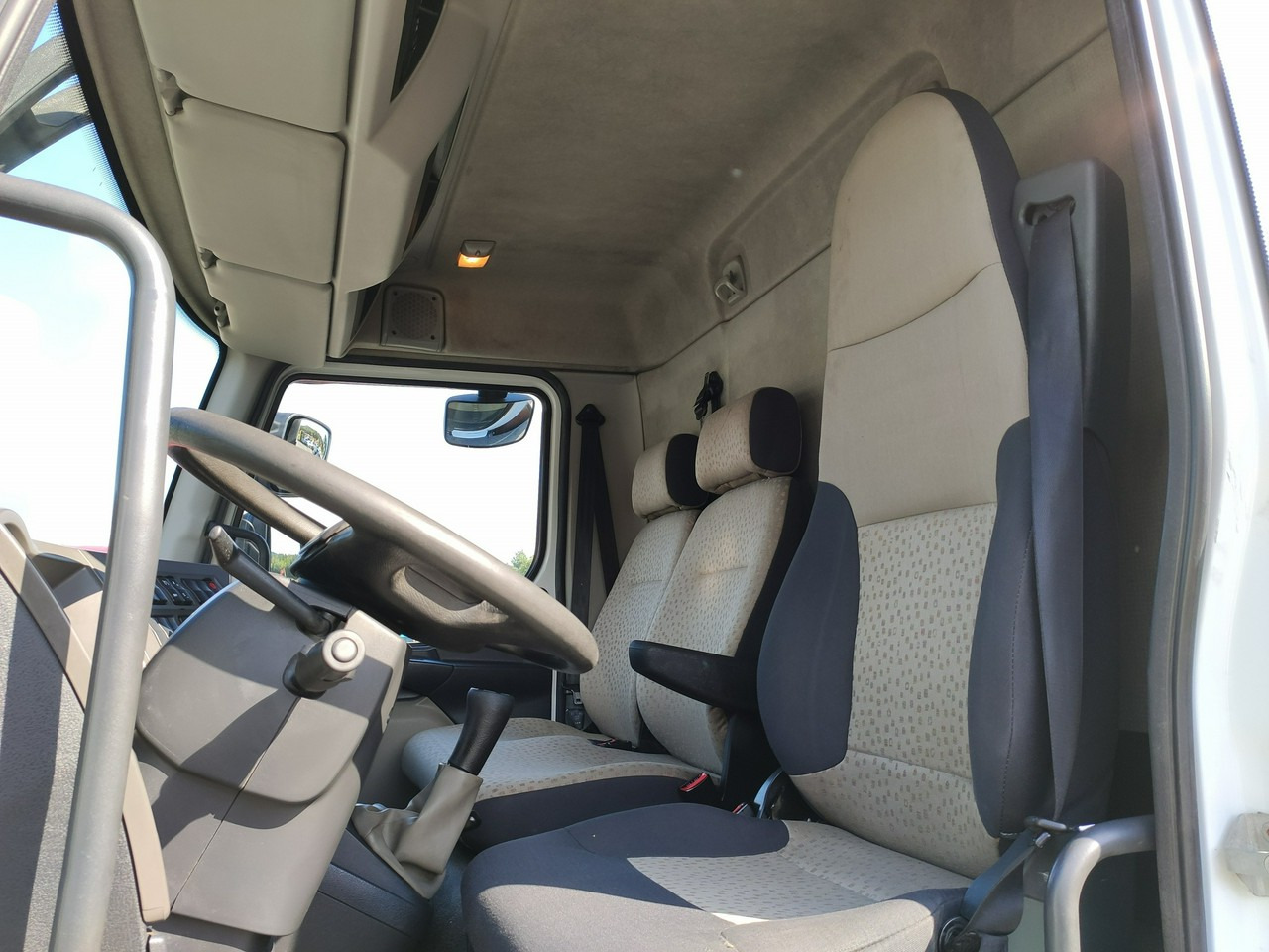 Leasing di Renault Midlum 180.240DXI + HDS HYVA HB170E2 Udzwig 3.6Tony Renault Midlum 180.240DXI + HDS HYVA HB170E2 Udzwig 3.6Tony: foto 16