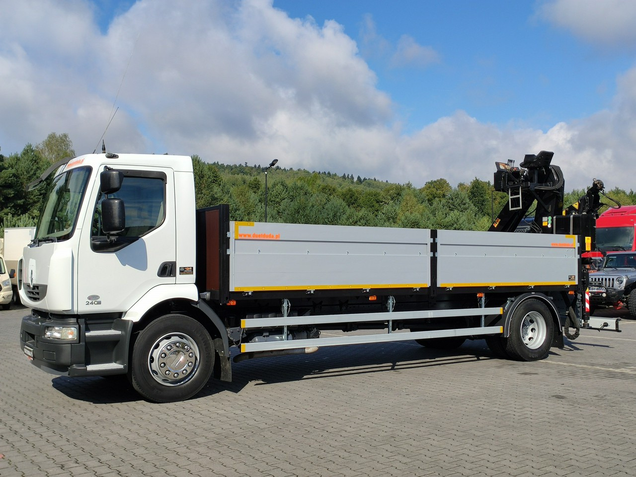 Renault Midlum 180.240DXI + HDS HYVA HB170E2 Udzwig 3.6Tony - Autocarro con pianale/ Cassone fisso, Camion con gru: foto 3 Renault Midlum 180.240DXI + HDS HYVA HB170E2 Udzwig 3.6Tony - Autocarro con pianale/ Cassone fisso, Camion con gru: foto 3