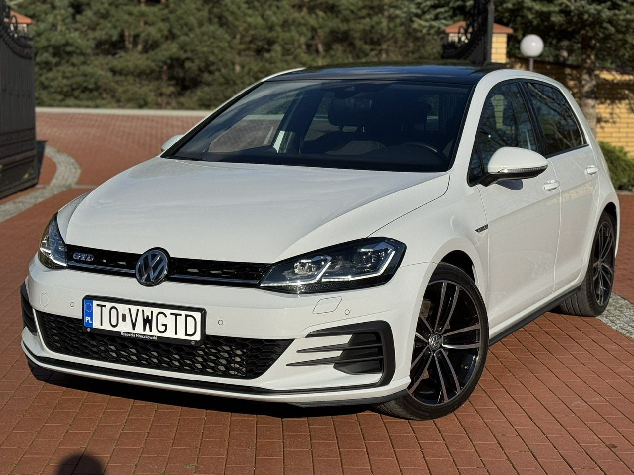 Volkswagen Golf - Hatchback: foto 2 Volkswagen Golf - Hatchback: foto 2