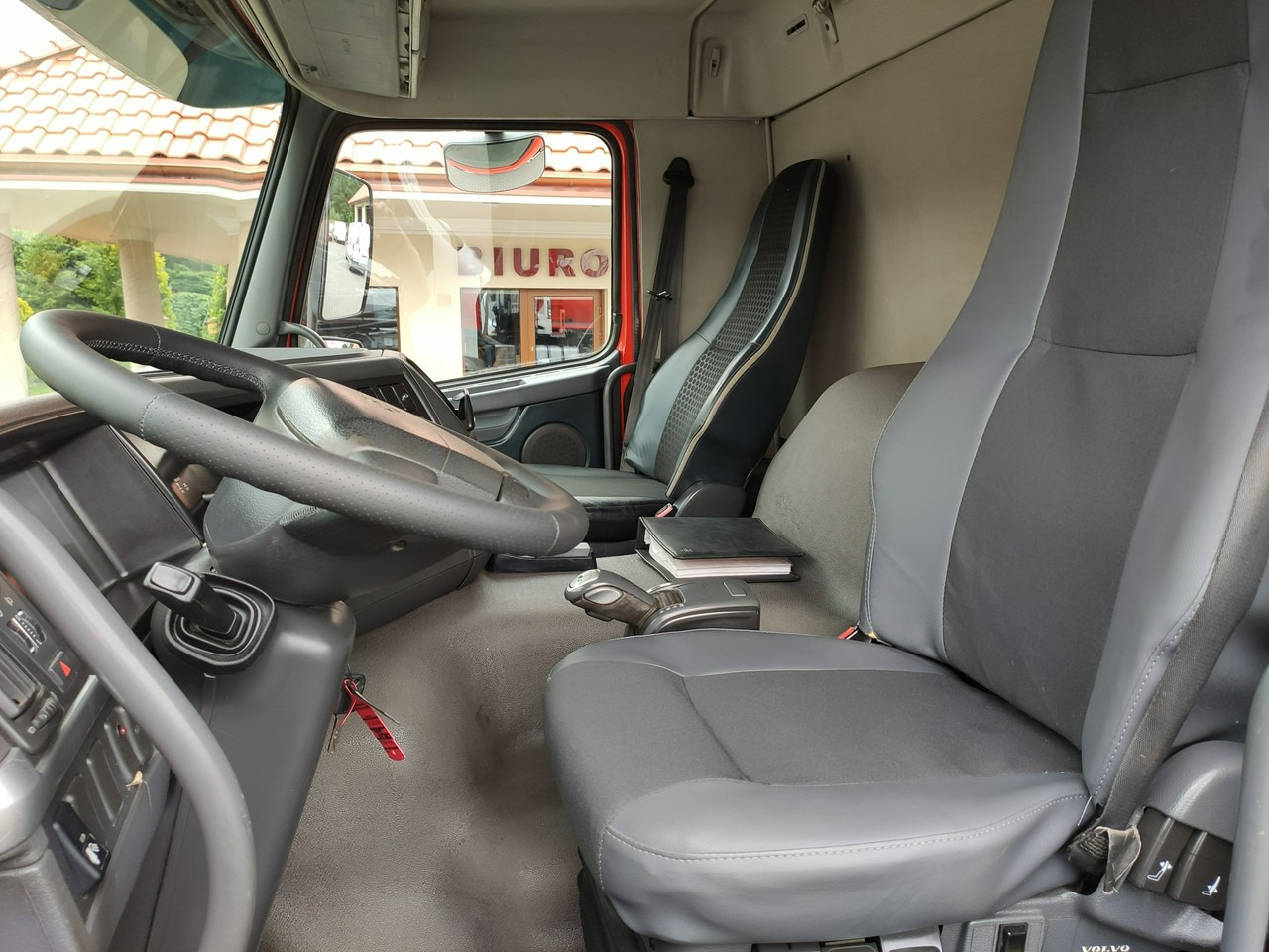 Autocarro ribaltabile, Camion con gru Volvo FMX 410 6x4 13L HDS Radiowy Hydroburta: foto 28