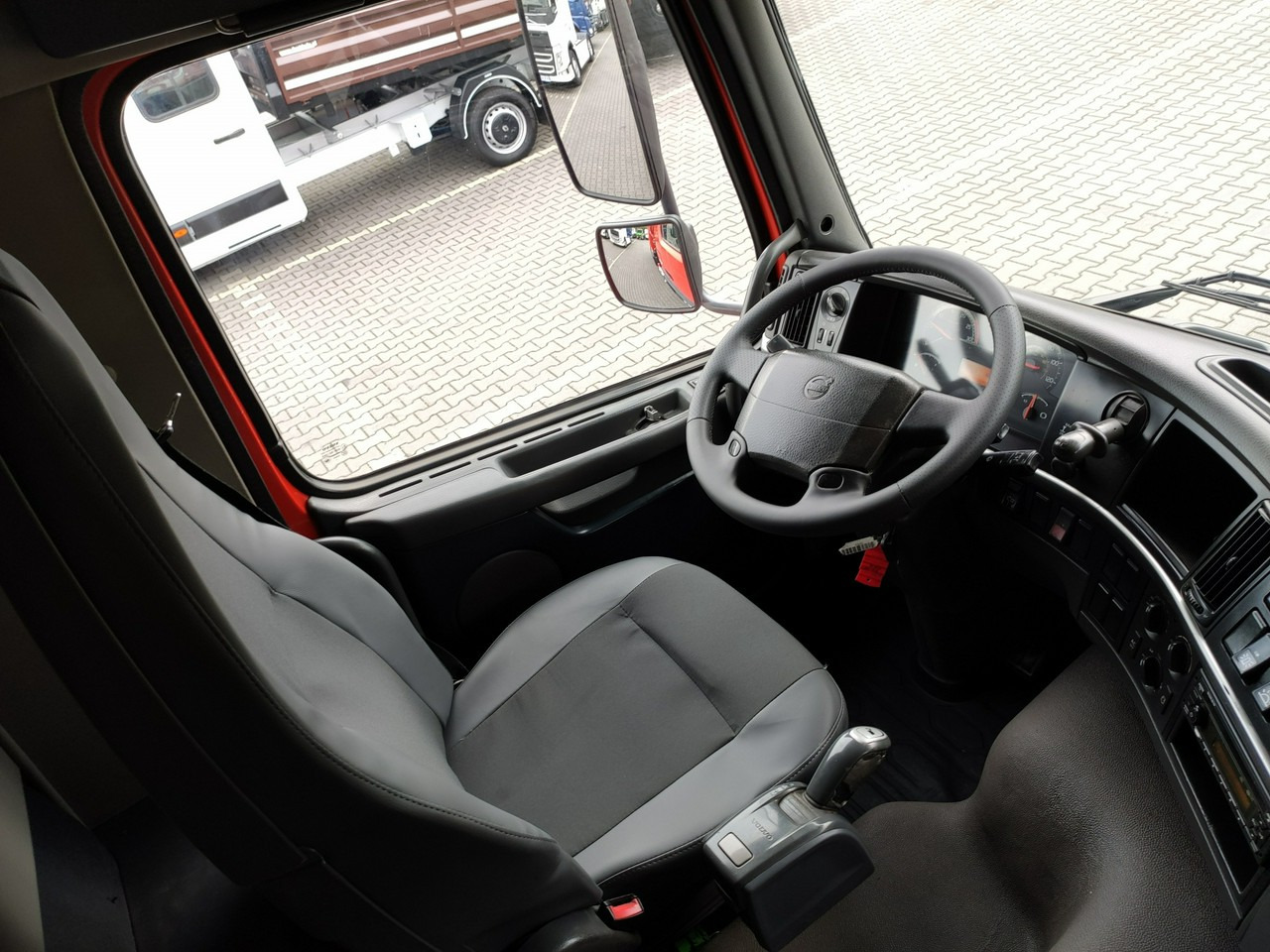 Autocarro ribaltabile, Camion con gru Volvo FMX 410 6x4 13L HDS Radiowy Hydroburta: foto 8