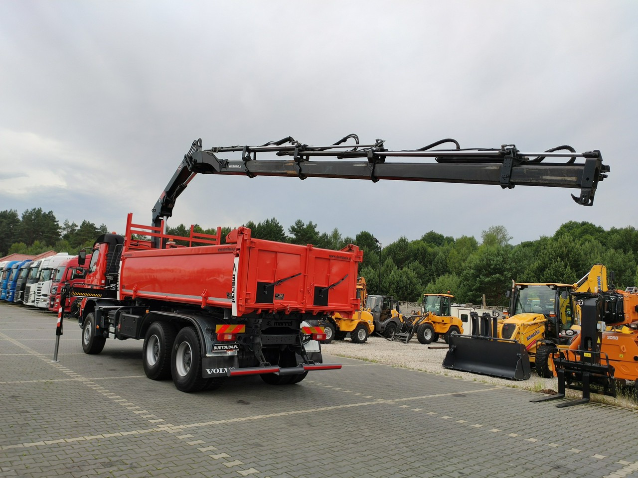 Autocarro ribaltabile, Camion con gru Volvo FMX 410 6x4 13L HDS Radiowy Hydroburta: foto 42