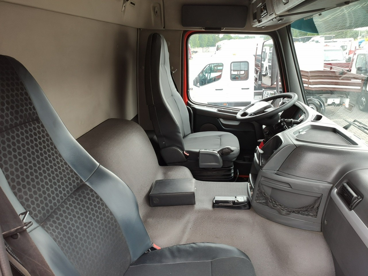 Autocarro ribaltabile, Camion con gru Volvo FMX 410 6x4 13L HDS Radiowy Hydroburta: foto 40