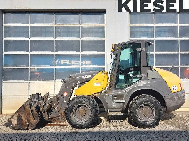 Ahlmann AS 900 - Pala gommata: foto 1 Ahlmann AS 900 - Pala gommata: foto 1