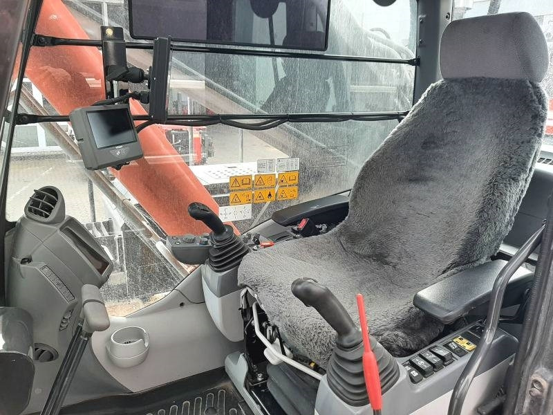 Escavatori per demolizione Hitachi KTEG KMC500 S-6: foto 11 Escavatori per demolizione Hitachi KTEG KMC500 S-6: foto 11