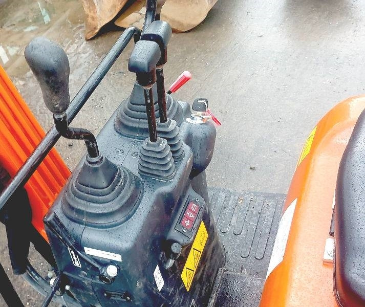 Hitachi ZX 10 U-6 - Miniescavatore: foto 5 Hitachi ZX 10 U-6 - Miniescavatore: foto 5