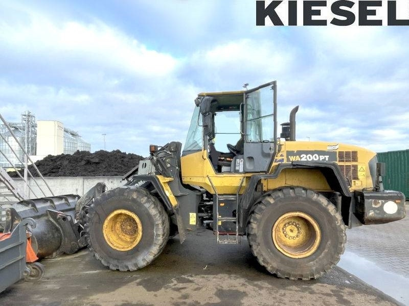 Komatsu WA 200 PT-5 - Pala gommata: foto 1 Komatsu WA 200 PT-5 - Pala gommata: foto 1