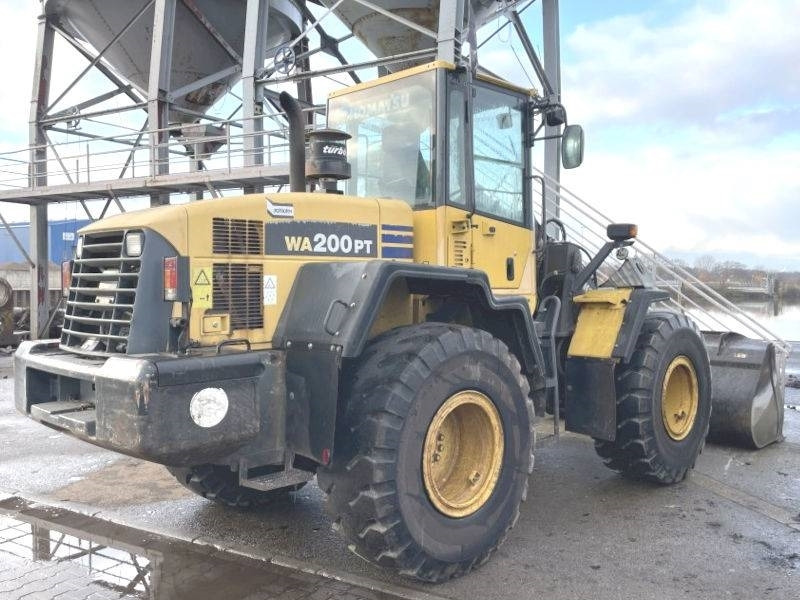 Komatsu WA 200 PT-5 - Pala gommata: foto 4 Komatsu WA 200 PT-5 - Pala gommata: foto 4