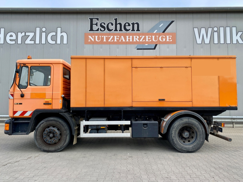 MAN 18.272 / Stromaggregat - Camion, Veicolo speciale/ Comunale: foto 2 MAN 18.272 / Stromaggregat - Camion, Veicolo speciale/ Comunale: foto 2