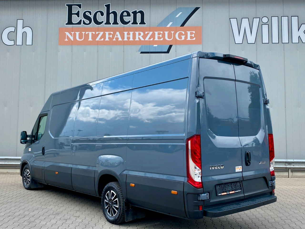 Iveco 35 S 16 Daily | Schiebetür*Kamera*Navi*AC*1.Hand - Furgone chiuso: foto 3 Iveco 35 S 16 Daily | Schiebetür*Kamera*Navi*AC*1.Hand - Furgone chiuso: foto 3