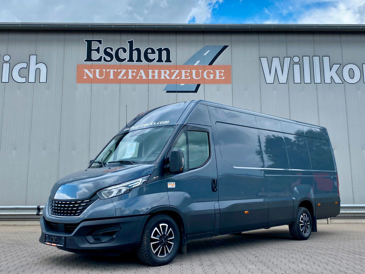 Iveco 35 S 16 Daily | Schiebetür*Kamera*Navi*AC*1.Hand - Pulmino: foto 1 Iveco 35 S 16 Daily | Schiebetür*Kamera*Navi*AC*1.Hand - Pulmino: foto 1