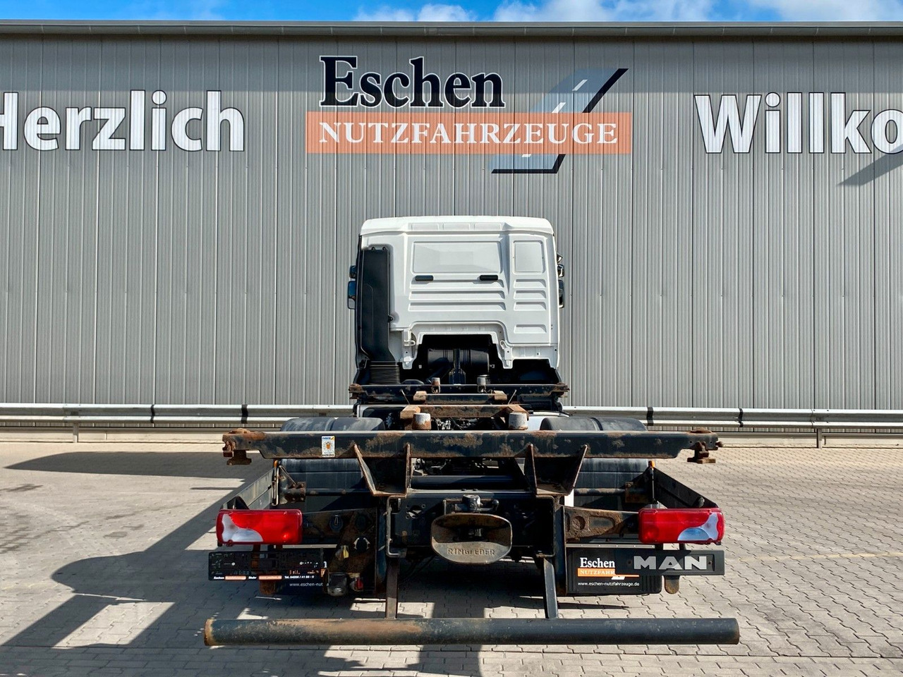 MAN TGA 18.350 LL Fahrschule*Driving school*5 Sitze MAN TGA 18.350 LL Fahrschule*Driving school*5 Sitze - Autocarro portacontainer/ Caisse interchangeable: foto 4 MAN TGA 18.350 LL Fahrschule*Driving school*5 Sitze MAN TGA 18.350 LL Fahrschule*Driving school*5 Sitze - Autocarro portacontainer/ Caisse interchangeable: foto 4