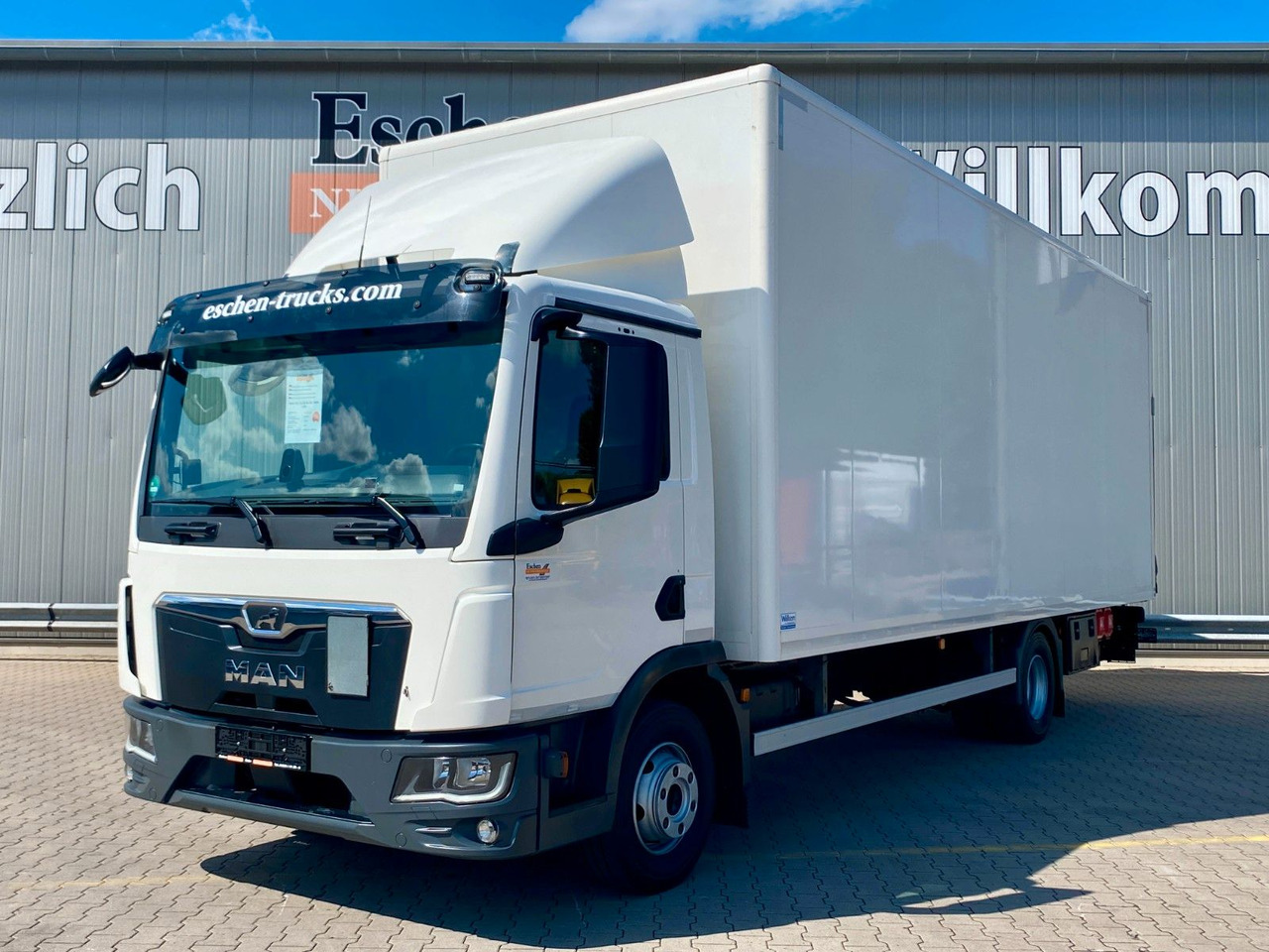 MAN TGL 12.220 Automatik*LBW*HU+BremseNEU*Navi*Kamer - Autocarro furgonato: foto 1 MAN TGL 12.220 Automatik*LBW*HU+BremseNEU*Navi*Kamer - Autocarro furgonato: foto 1