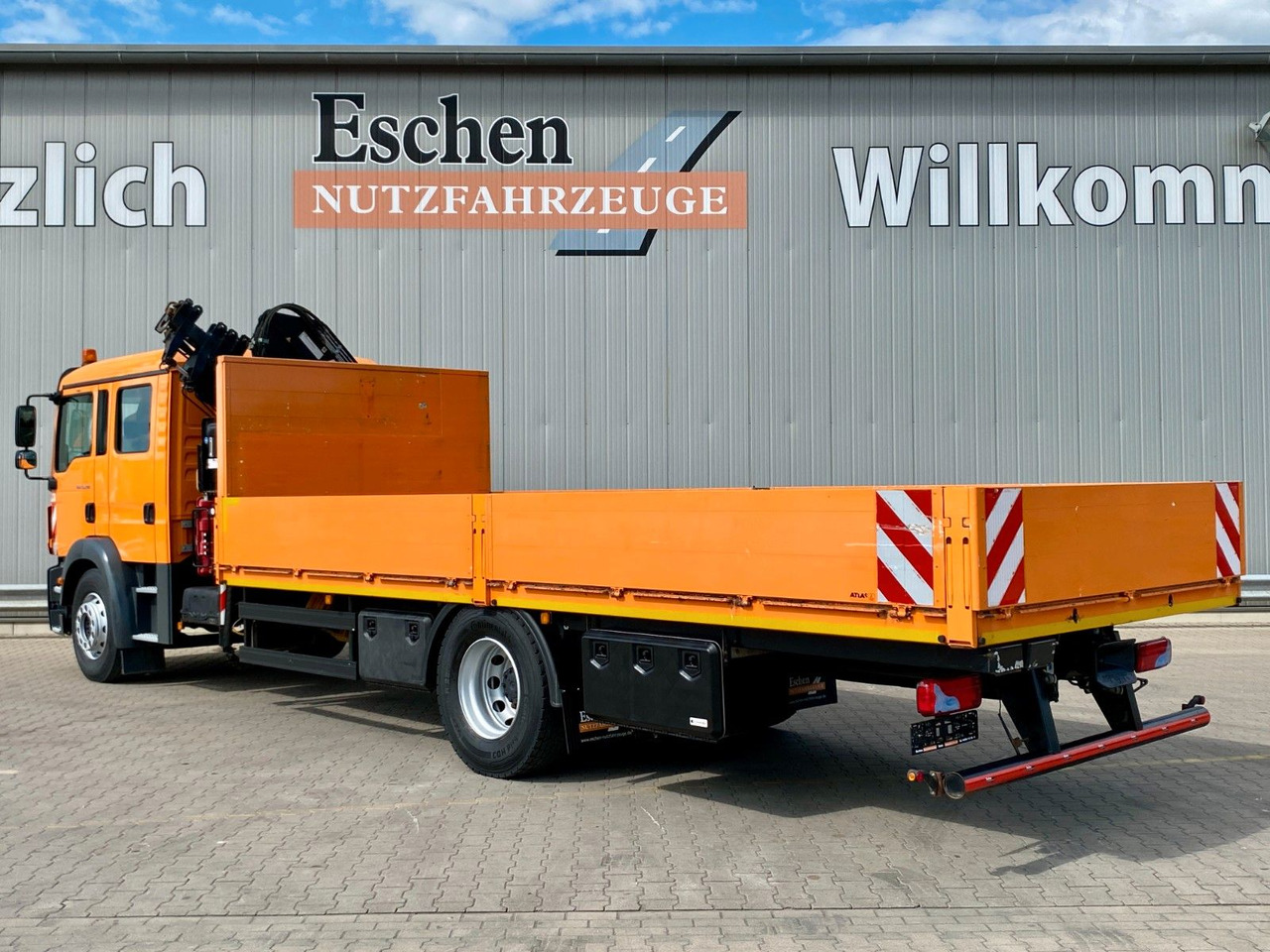 MAN TGM 15.290 DOKA|Atlas AK 75,2*Funk*4x Sitze*Navi - Autocarro con pianale/ Cassone fisso, Camion con gru: foto 4 MAN TGM 15.290 DOKA|Atlas AK 75,2*Funk*4x Sitze*Navi - Autocarro con pianale/ Cassone fisso, Camion con gru: foto 4