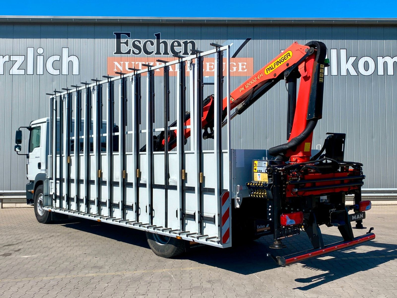 MAN TGM 18.290| Glas/HEGLA*PK12002*Funk*3x Sitze*AHK - Autocarro con pianale/ Cassone fisso, Camion con gru: foto 4 MAN TGM 18.290| Glas/HEGLA*PK12002*Funk*3x Sitze*AHK - Autocarro con pianale/ Cassone fisso, Camion con gru: foto 4