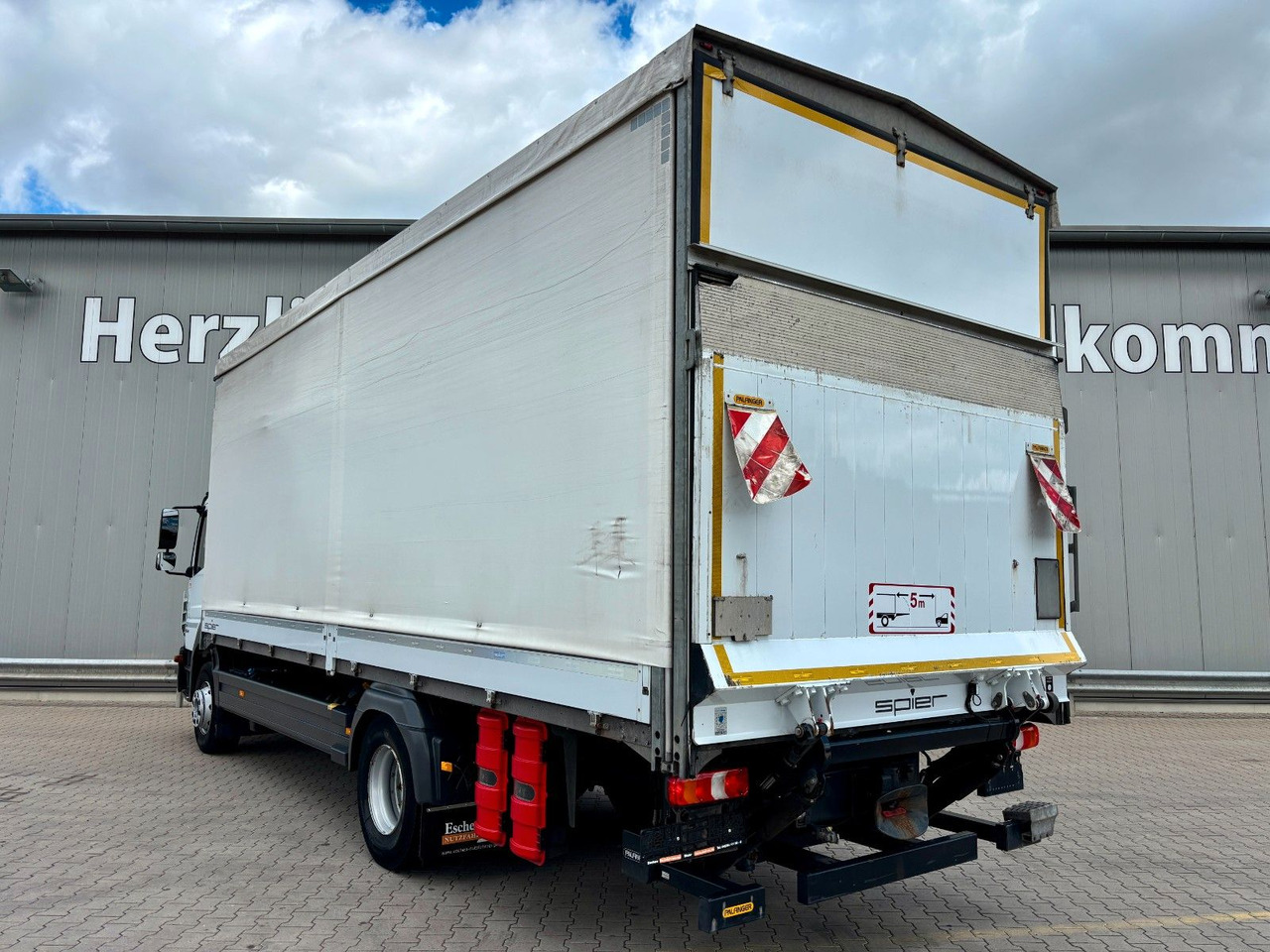 Mercedes-Benz Atego 1624 I 2,66m Höhe*Pritsche*Plane*LBW*AHK - Camion centinato: foto 3 Mercedes-Benz Atego 1624 I 2,66m Höhe*Pritsche*Plane*LBW*AHK - Camion centinato: foto 3