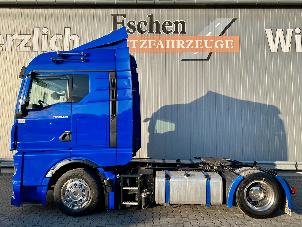 MAN TGX 18.510 |TG3*GM-Kabine*Retarder*ACC*Navi*1.Hd - Trattore stradale: foto 2 MAN TGX 18.510 |TG3*GM-Kabine*Retarder*ACC*Navi*1.Hd - Trattore stradale: foto 2