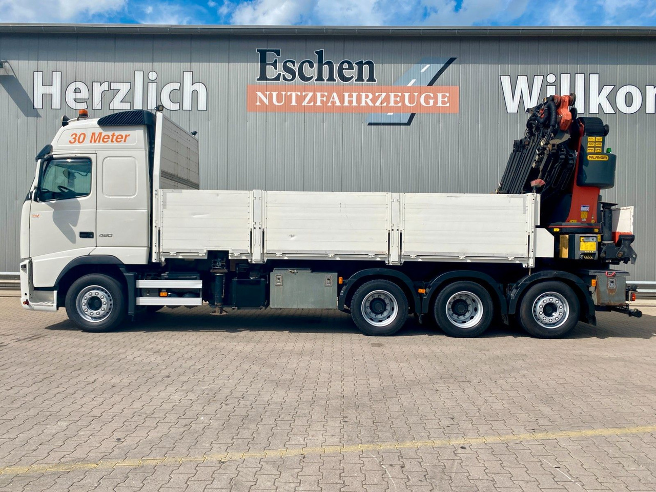 Volvo FH460 8x4 Palfinger PK53002SH+JIB+Seilwinde - Autocarro con pianale/ Cassone fisso, Camion con gru: foto 2 Volvo FH460 8x4 Palfinger PK53002SH+JIB+Seilwinde - Autocarro con pianale/ Cassone fisso, Camion con gru: foto 2